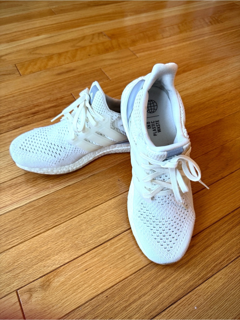 Pre-own Adidas Women’s Running
Ultraboost 1.0 Size 7.5